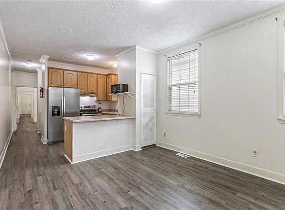 3rd image of 1427 Numa St
