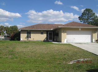 521 Oakfield Ave, Lehigh Acres, FL 33936