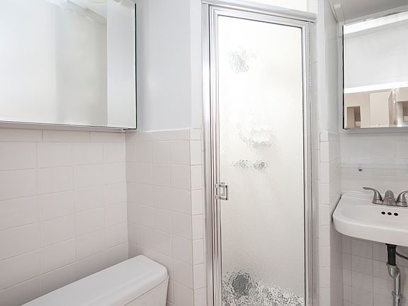 5th image of 56 Morton St APT 2W