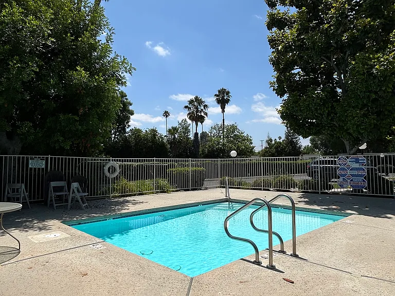 7025 Glade Ave — Photo 5