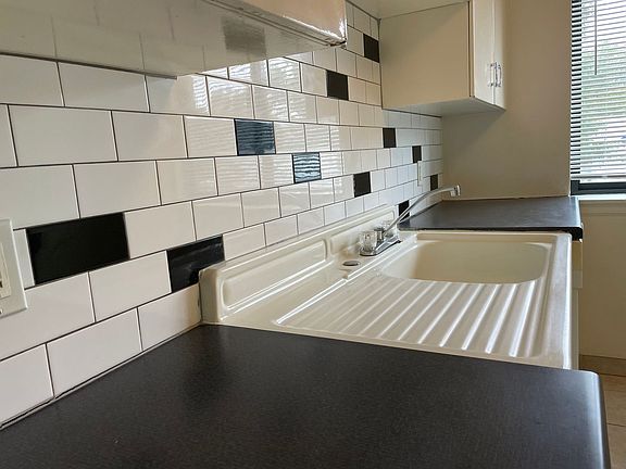 5th image of 622 Snelling Ave S #632-4