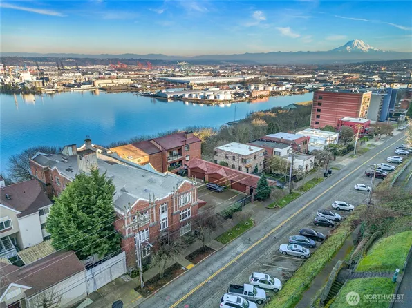 35 Broadway #1, Tacoma, WA 98402