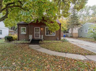 802 Cuthbert Rd, Toledo, OH 43607