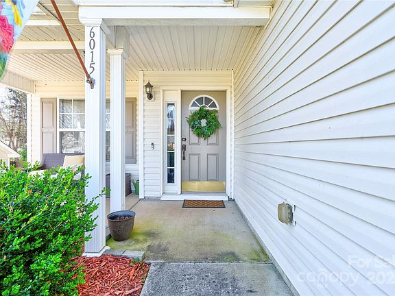 3rd image of 6015 Bradford Ct