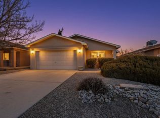 705 Santa Fe Meadows Dr NE, Rio Rancho, NM 87144