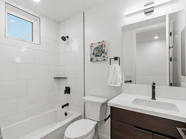 131 National City Blvd #201 — Photo 48