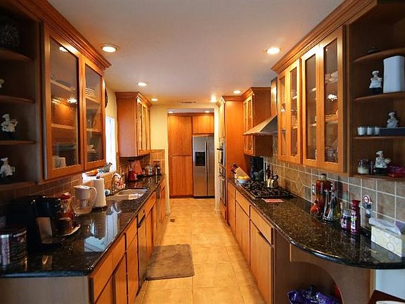 3rd image of 4668 N Crystal Ave