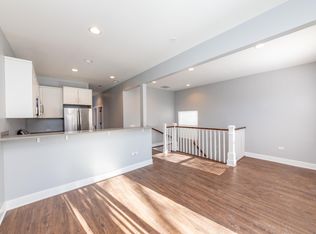 1810 W Touhy Ave #2F, Chicago, IL 60626