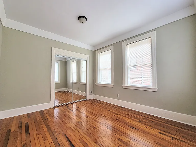 2833 Herschel St #14 — Photo 9