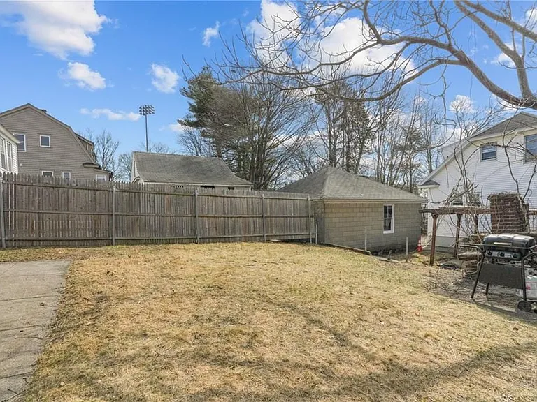 196 Wardlaw Ave — Photo 19