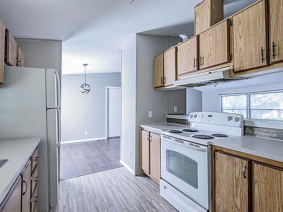 4th image of 1311 Wood Dr
