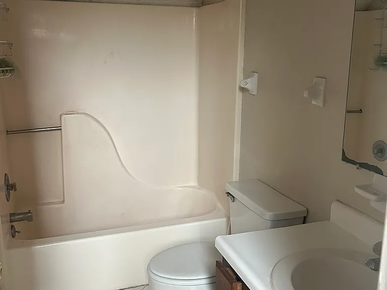 407 Glade Ct — Photo 11
