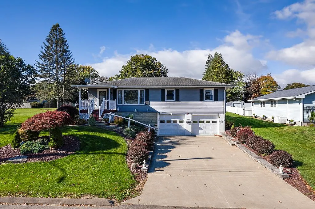 511 Bush Ave photo 1