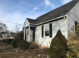 120 S 12th St, Purcellville, VA 20132