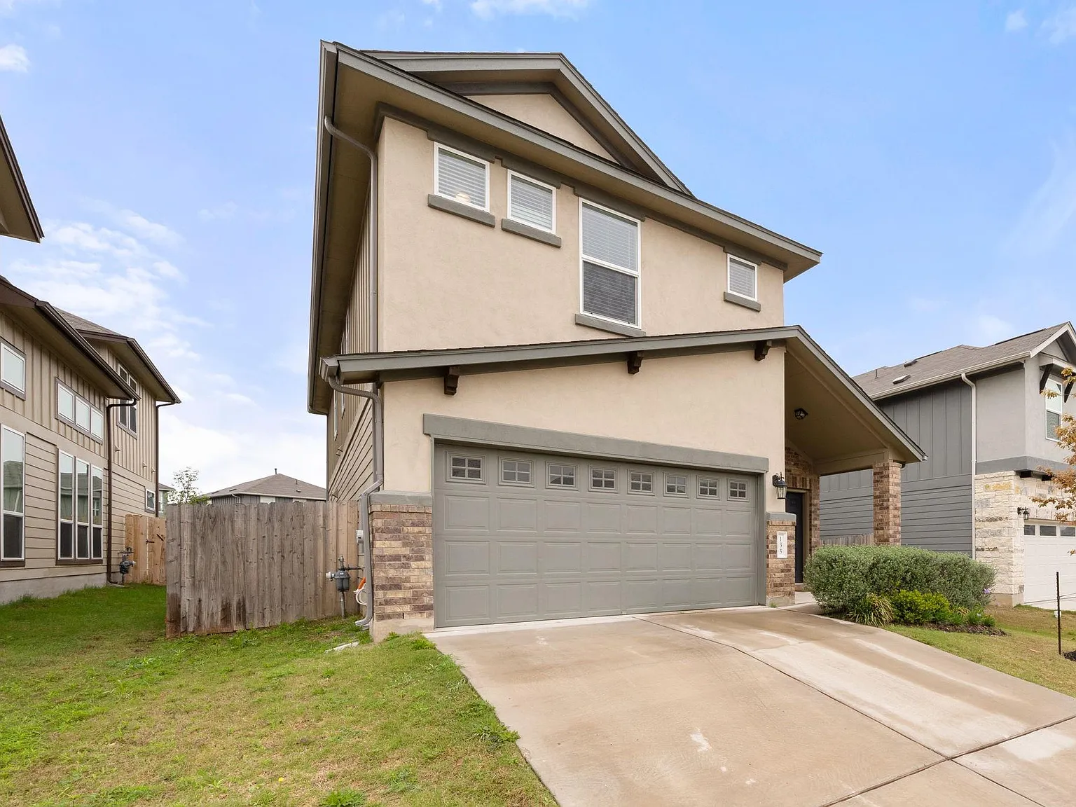 4 bed, 2.5 bath, 2253 sqft, $2,250 — Photo 3
