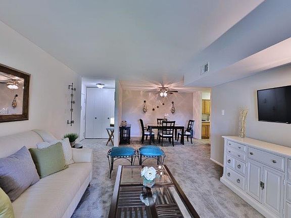 3rd image of 821 Sequoia Dr #912S