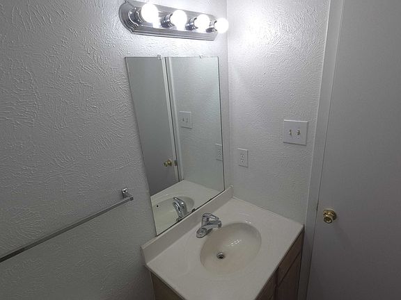 3rd image of 3460 S Great Trinity Forest Way #3B-2Ba-1048Sqft