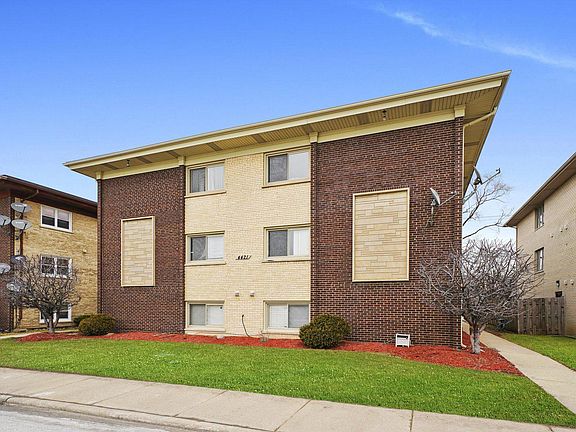 2nd image of 4421 Prescott Ave APT 12