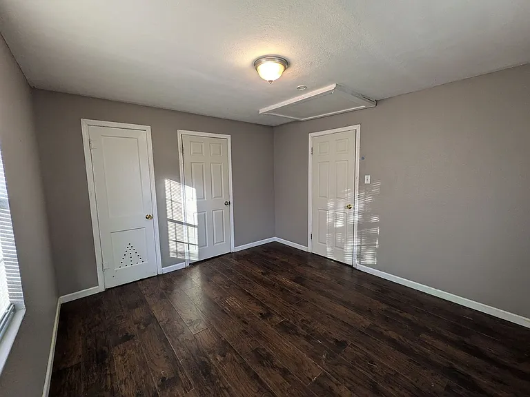 1243 Long Avenue — Photo 14