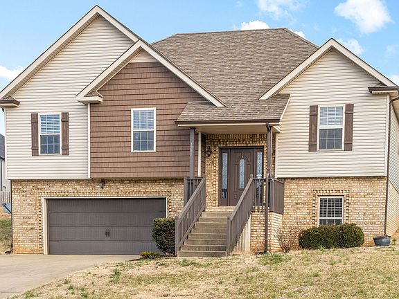 2nd image of 1201 Stillwood Dr