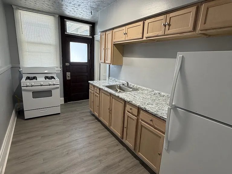 1557 Cohassett Ave #1 — Photo 9