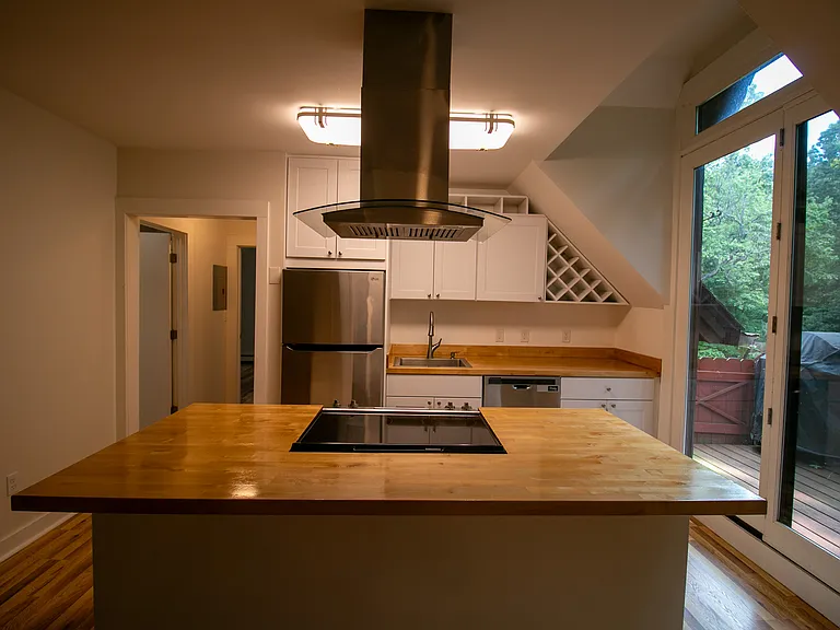 1600 Spring Valley Rd — Photo 3