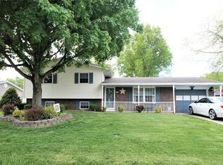 212 Elvira Dr, Fairview Heights, IL 62208