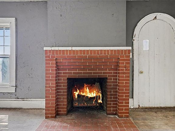 2nd image of 1411 Ludwick Heights Ln