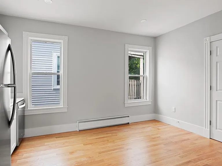 426 Bowdoin St #2 — Photo 12