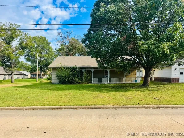 104 W 7th St, Claremore, OK 74017
