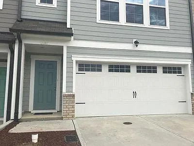 1407 Regents Ln