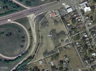 724 Plantation Rd, Kingsport, TN 37660