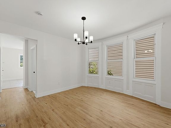 2nd image of 148 N 15Th St