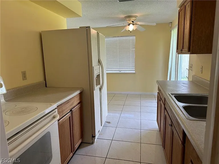 8 Roanoke Dr — Photo 6