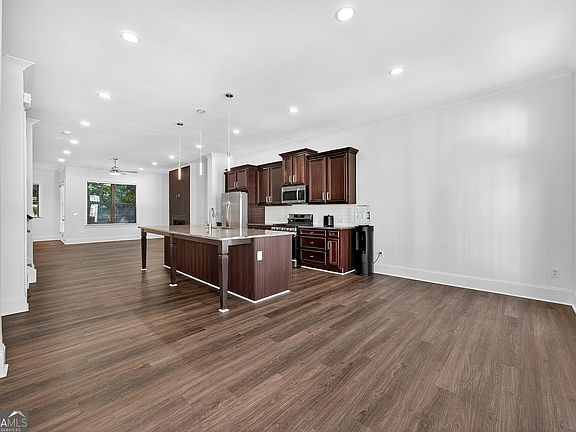 4th image of 712 Avondale Hills Dr