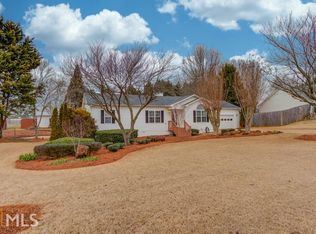6624 Quincy Dr, Flowery Branch, GA 30542