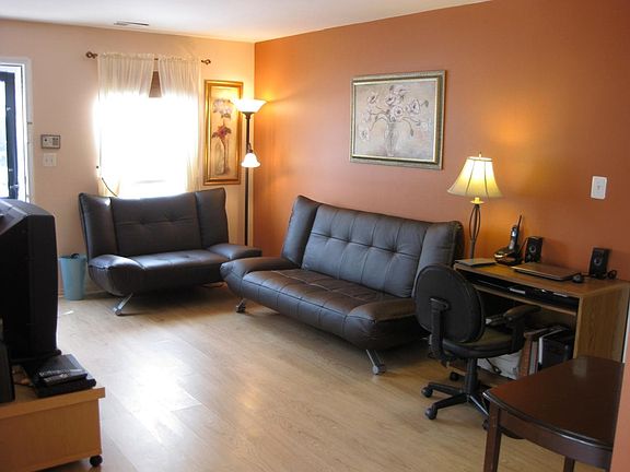 2nd image of 10 Droyers Pointe Blvd