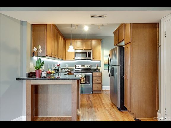 4th image of 2923 Floyd Ave APT 3C