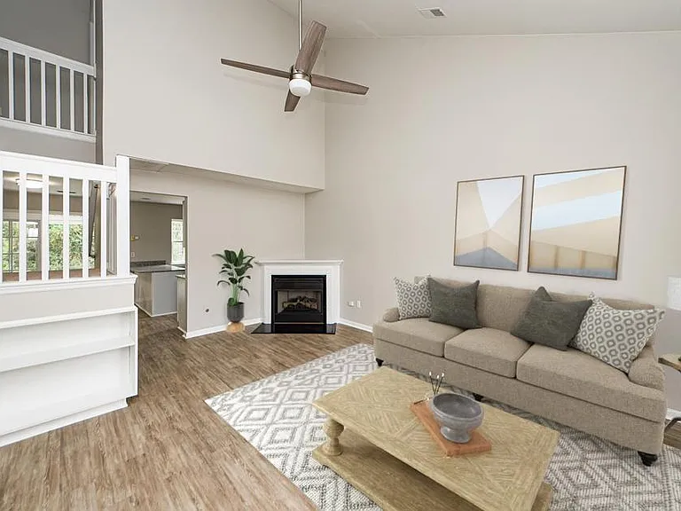 7927 Shadow Oak Dr — Photo 4