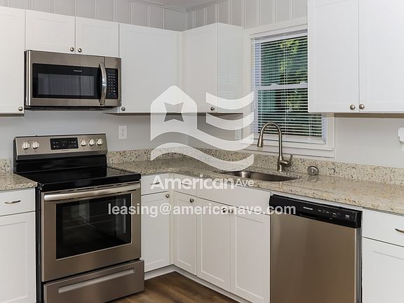 642014_005_wm_-_kitchen_13208968.jpg