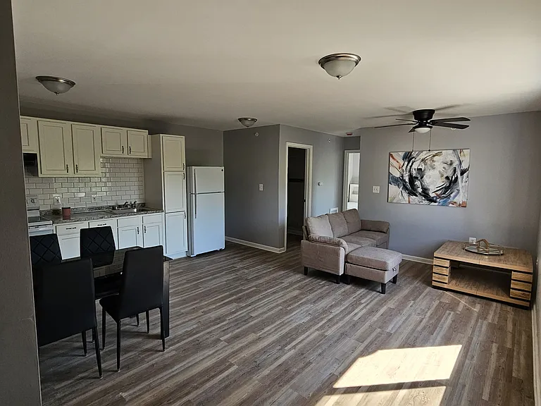 364 Lamokin St #6 — Photo 3
