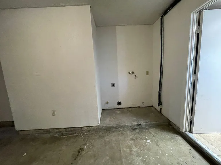 20318 Thunderbird Rd — Photo 42