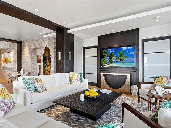 4th image of 909 10th ST S #201