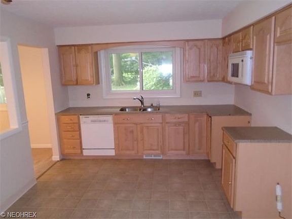 5th image of 34091 Gail Dr