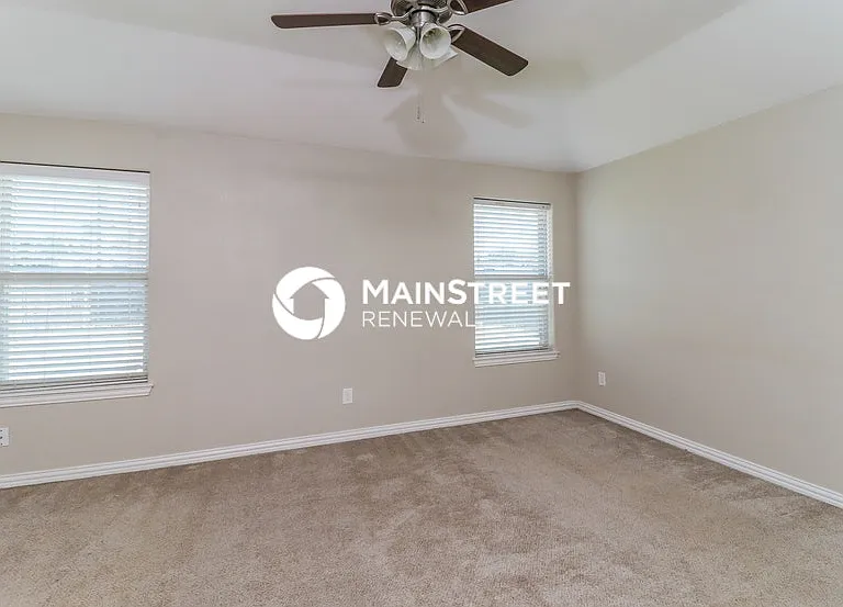2408 Hawkwood Ct — Photo 9