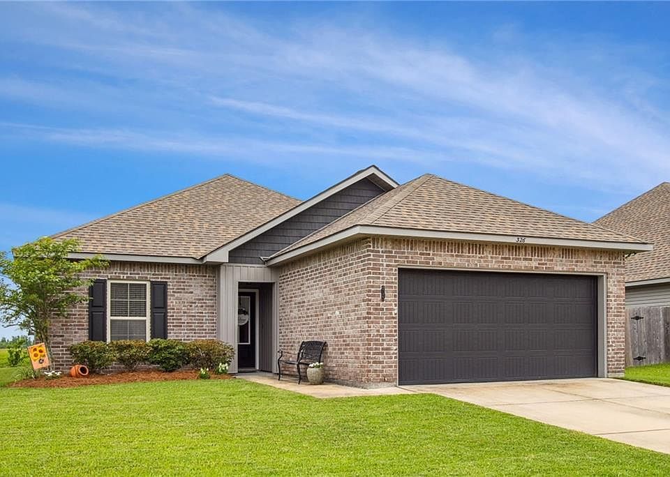 1st image of 326 Ashton Oaks Ln