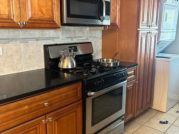 2nd image of 1021 Cove Dr #134D