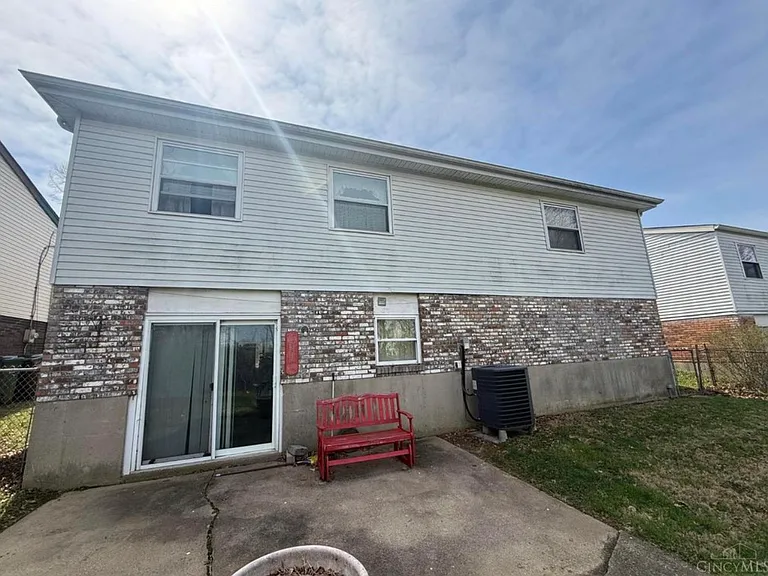 5060 Mount Alverno Rd — Photo 2