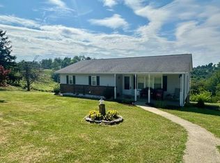 296 Pine Hill Rd, Wheeling, WV 26003