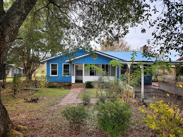 106 Grove Ave, Fitzgerald, GA 31750